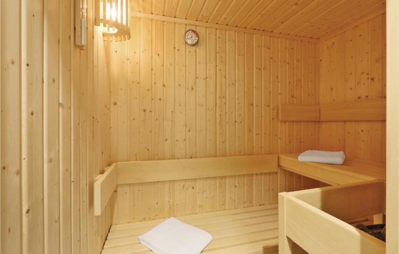 Cozy Apartment In Luebeck Travemuende With Sauna Exteriér fotografie